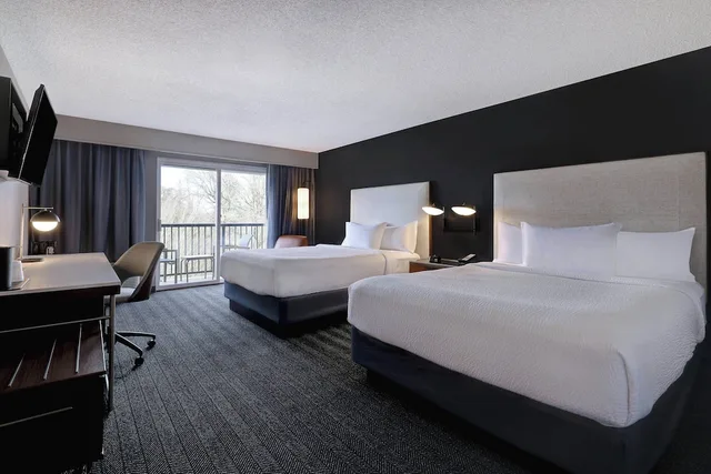 غرفة بسريرين كوين مع أريكة، Courtyard By Marriott Portland Southeast Clackamas 2/4
