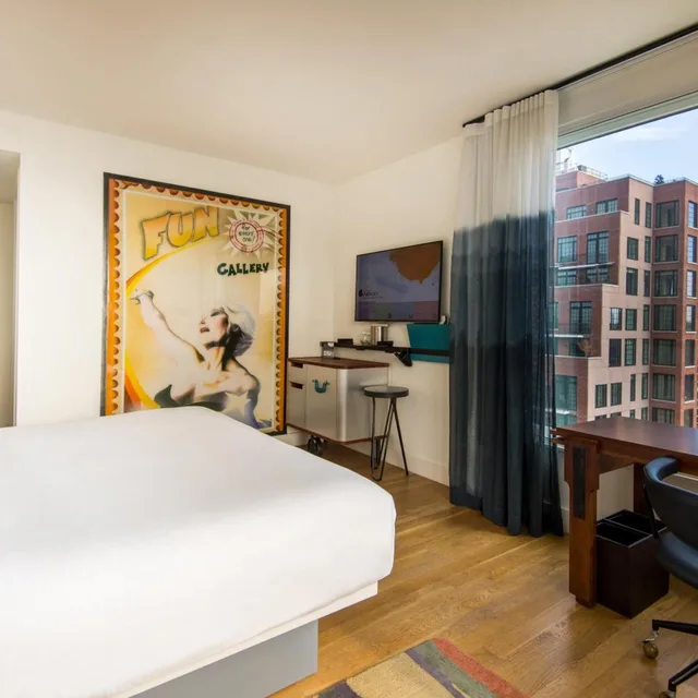 Premium, King Bed, Queen Bed, City View, Hotel Indigo Lower East Side New York 3/6