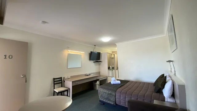 غرفة تنفيذية بسرير كوين، Sapphire City Motor Inn Inverell 6/10