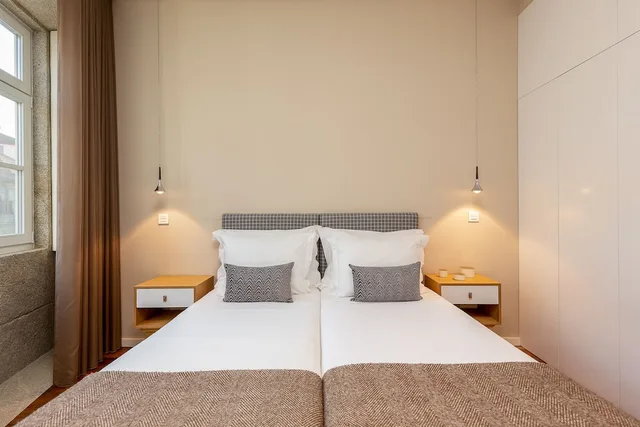 2 Bedrooms, Apartment, 1 Double and 3 Single Beds، RS Porto Historic Center 4/10