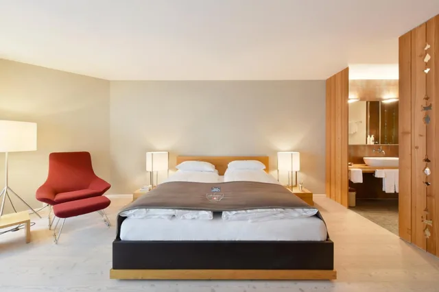 غرفة سوبيريور بسرير مزدوج بشرفة، Hotel Schweizerhof Lenzerheide 2/5