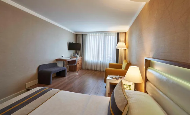 Executive, Street View، Richmond Hotel 2/10