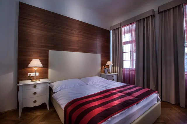 غرفة ديلوكس بسرير مزدوج، Little King Hotel U Malvaze 5/10