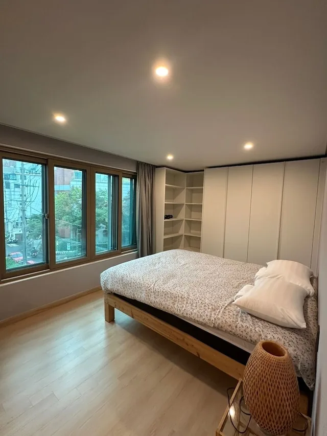 جناح بسرير كوين، R Guesthouse 2/4