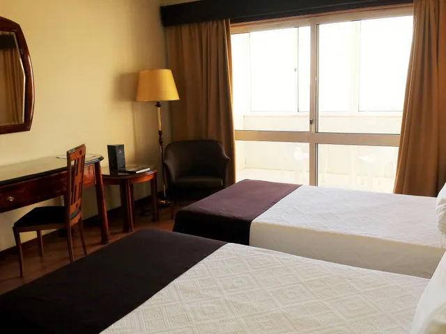 غرفة قياسية مفردة بسريرين منفصلين، Golden Tulip Porto Gaia Hotel 1/3