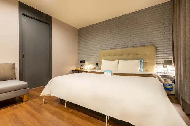 جناح، Sorgente Business Hotel 4/10