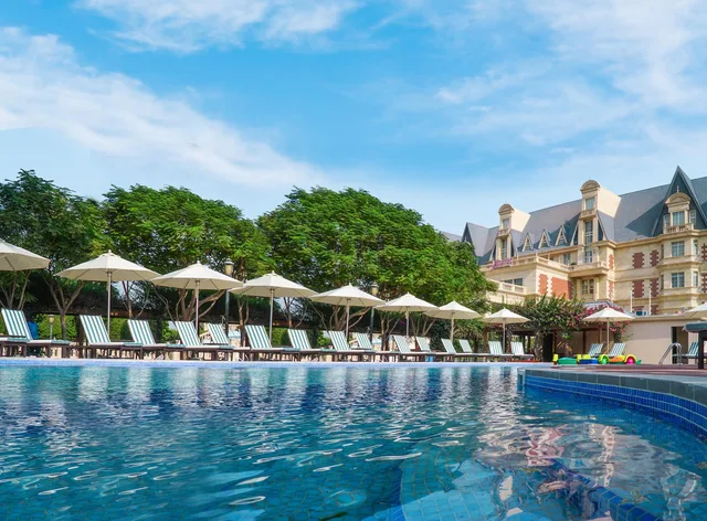 جناح جونيور بسرير كينج مع سرير إضافي، Al Aziziyah Boutique Hotel 1/1