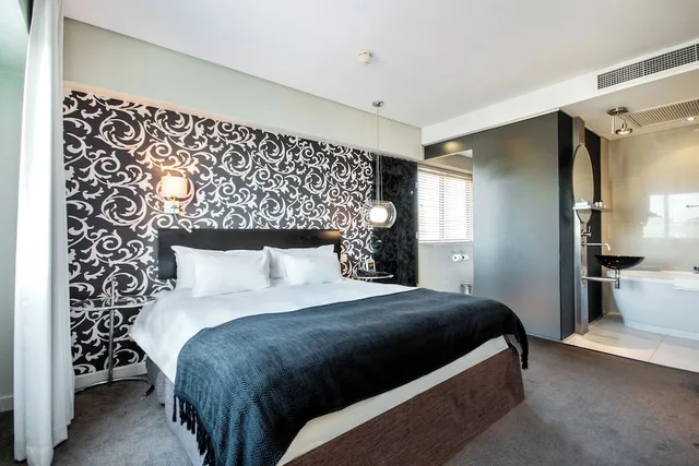2 Bedrooms, Penthouse, Apartment, 2 King Beds, Colosseum Hotel 4/10
