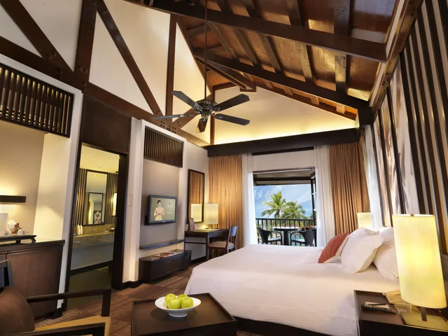 Room, King Bed, Pool Terrace, Pelangi Beach Resort and Spa 5/10
