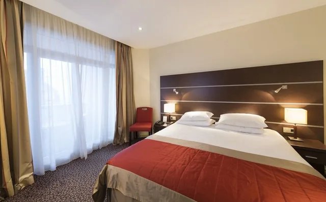 غرفة تنفيذية بسرير كينج، Hotel Bristol 1/6