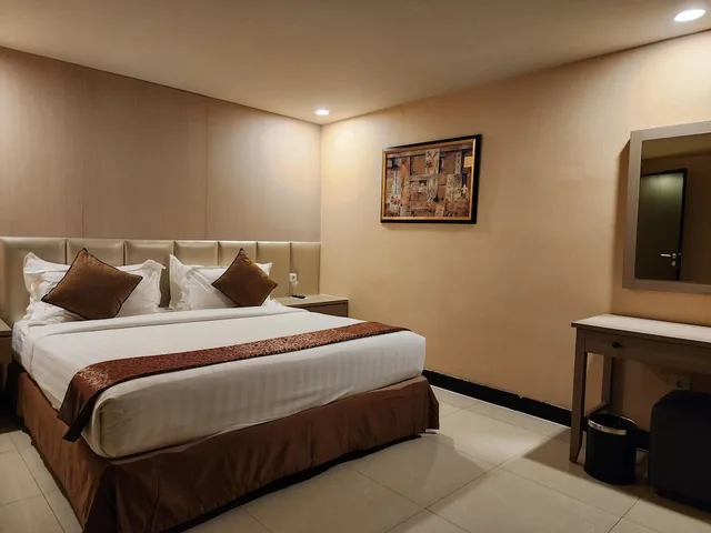 Grand, Paragon, Suite, King Bed، Grand Paragon 1/10