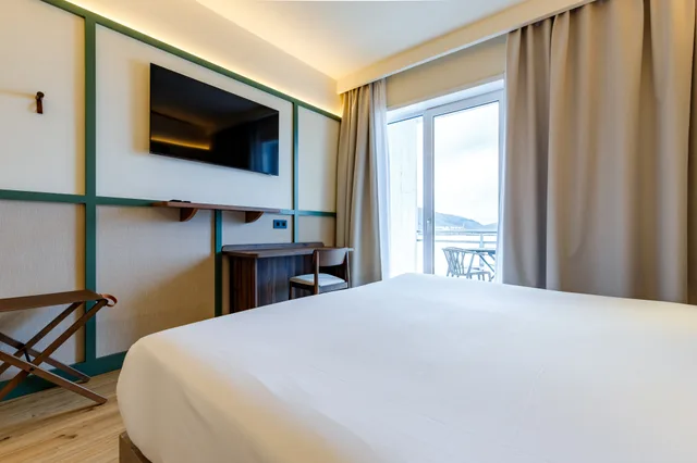 غرفة قياسية رباعية، Petit Palace Tamarises 5/10