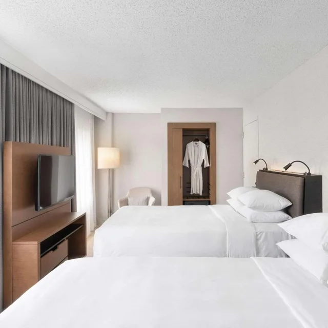 جناح بغرفتي نوم، Hyatt Regency Deerfield 1/3
