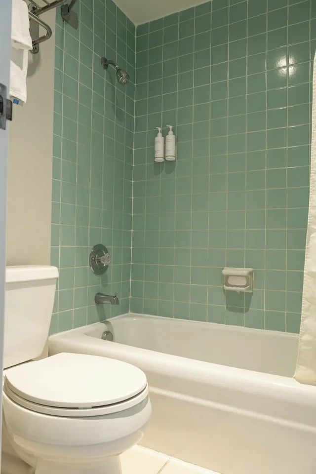 غرفة قياسية بسرير كينج، Travelodge By Wyndham Monterey Bay 8/10