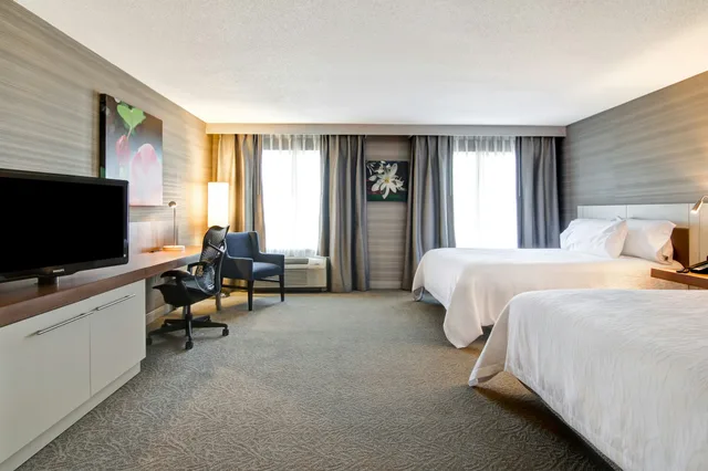 جناح بسريرين كوين لذوي الإعاقة، Hilton Garden Inn Toronto Mississauga 2/4