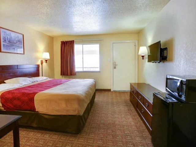 غرفة بغرفة نوم واحدة، Econo Lodge San Marcos University Area 1/4