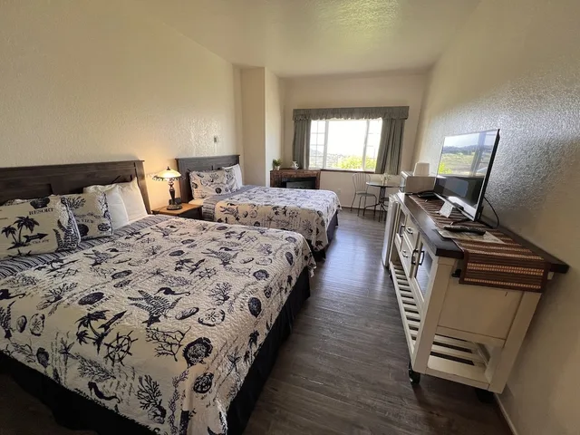 غرفة بسريرين مزدوجين بإطلالة على البحر، Gualala Country Inn 2/6