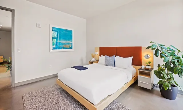 جناح بريميوم بسريرين كوين، BentoLiving Chestnut Hill 3/10