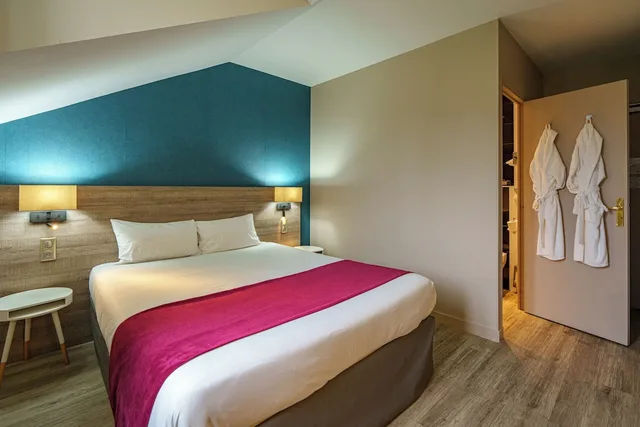 غرفة كومفورت بسرير مزدوج بإطلالة على الحديقة، Hotel the Originals Saumur Ouest La Saulaie 2/10