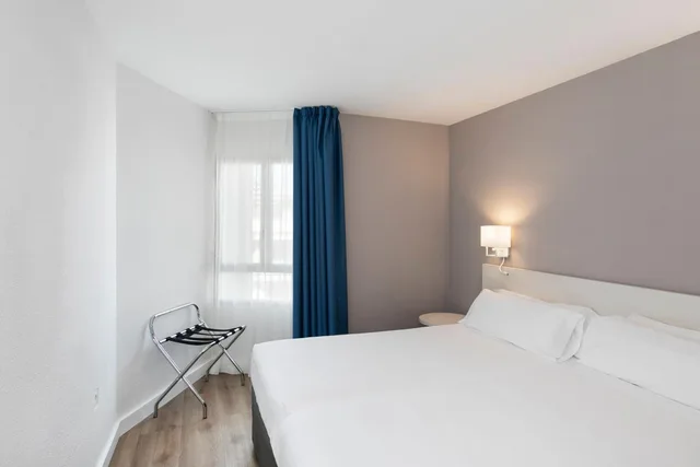 شقة بسريرين منفصلين بغرفة نوم واحدة مع أريكة، Sol Puerto Marina 1/4