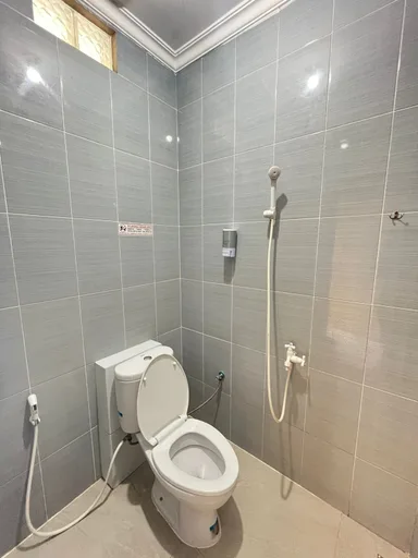 غرفة قياسية بسريرين منفصلين، Padi Hotel Purwodadi 3/3