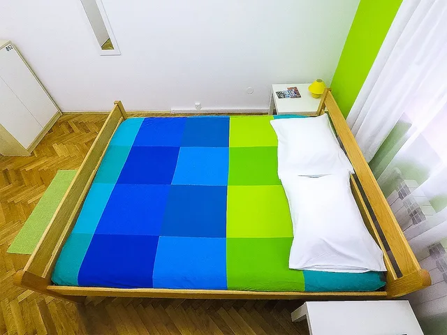غرفة بسرير مزدوج بحمام مشترك، Whole Wide World Hostel & Bar 1/3