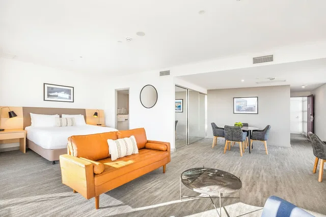 جناح سيغنتشر بسرير كينج بشرفة، Sage Hotel Wollongong 6/10