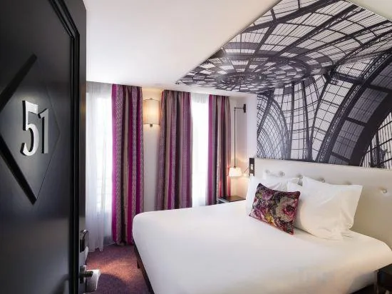 Eiffel، Hotel Gustave 1/1