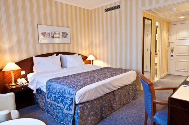 غرفة سوبيريور، Le Chatelain Brussels Hotel 2/2