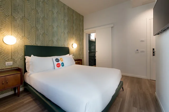 غرفة سوبيريور بسرير مزدوج وسرير بطابقين، Up Hotel 2/6