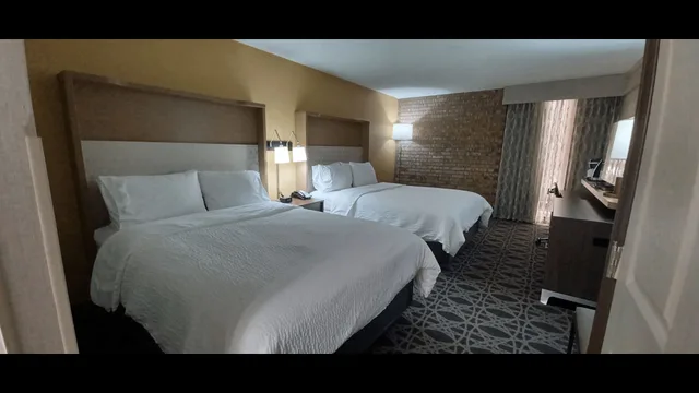 غرفة قياسية بسريرين كوين، Holiday Inn McAllen – Medical Center Area 1/4