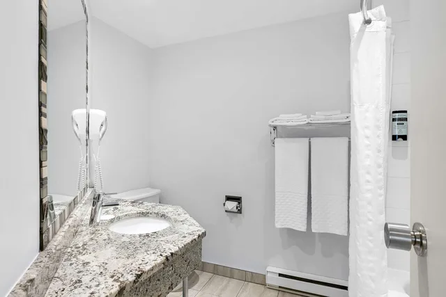 غرفة بسرير كوين، Best Western Plus Hotel St Jerome 5/5