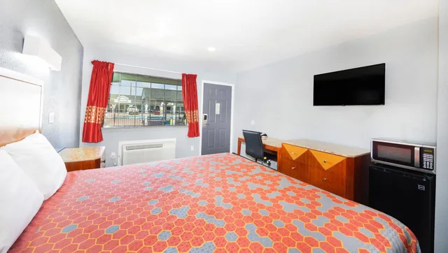 غرفة بسرير كينج، Executive Inn of Hondo 4/10