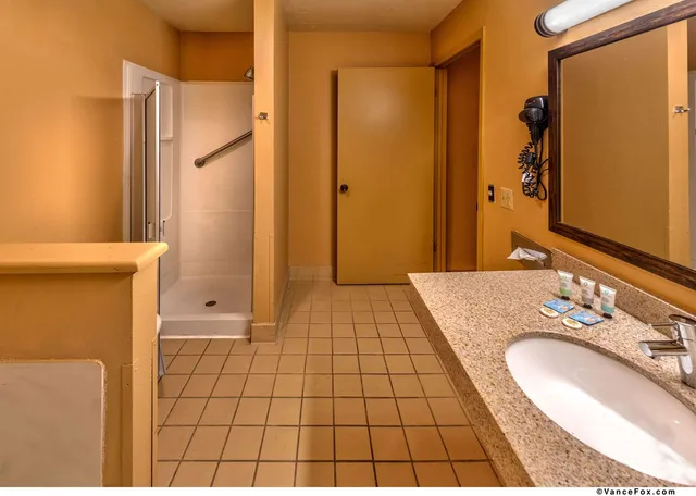 غرفة بسرير كينج لذوي الإعاقة، SureStay Hotel by Best Western Lovelock 2/2
