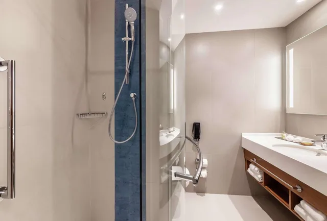 غرفة متصلة عائلية بسرير فردي، DoubleTree by Hilton – Dubai, Al Jadaf 6/6