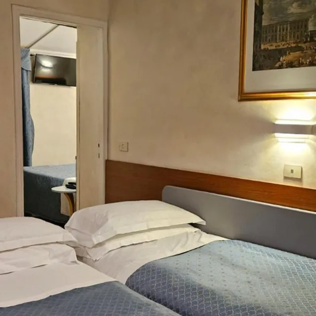 غرفة عائلية، Hotel Julia 5/10
