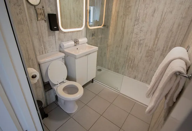 استوديو كلاسيكي بسرير كينج، Embassy Apartments 7/10