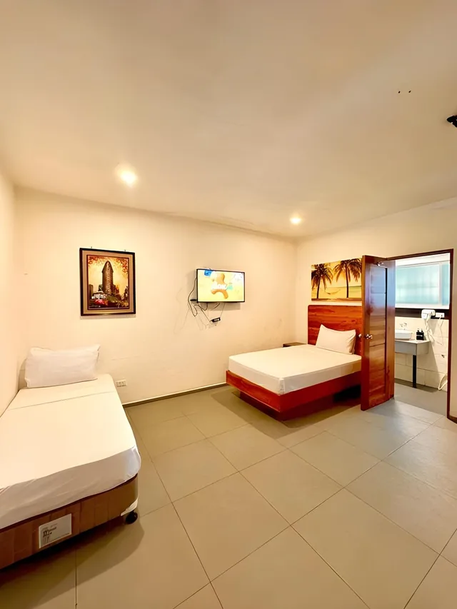 غرفة عائلية رباعية، Roman Empire Panglao Boutique Hotel 2/2