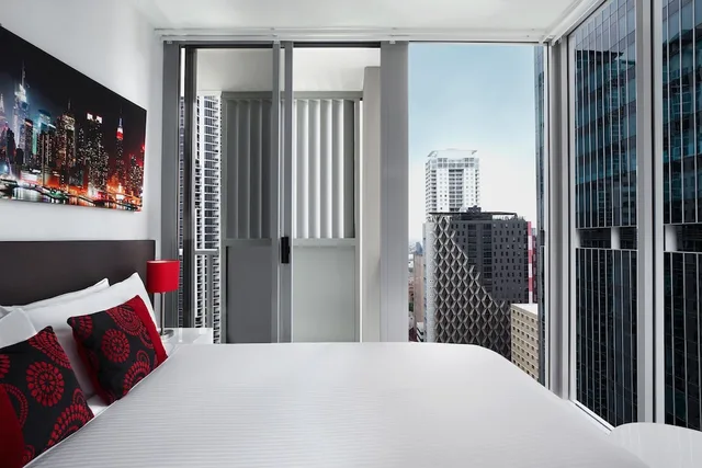 1 Bedroom, Executive, Apartment, 1 Queen and 1 Single Bed, Mantra Midtown Brisbane 1/3