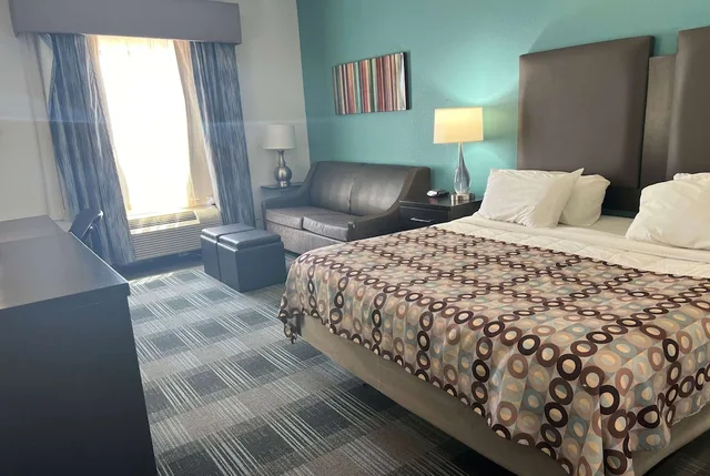 غرفة بسرير كينج، Days Inn by Wyndham Alva 1/3