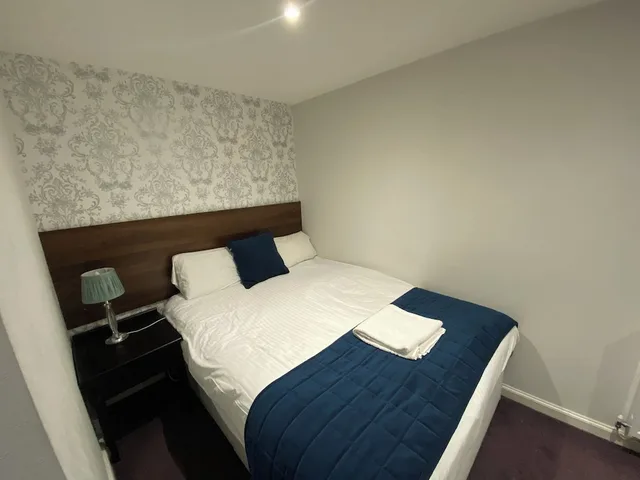 غرفة كلاسيكية ثلاثية بسرير مزدوج وسرير فردي، Parkview House 3/4