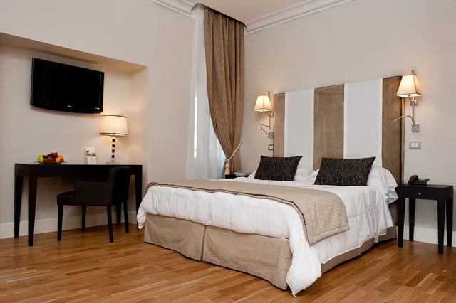 غرفة رومانسية بسرير مزدوج، Hotel Clitunno 2/10