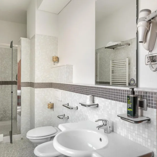 غرفة بسريرين منفصلين، B&B Hotel Modena 7/9