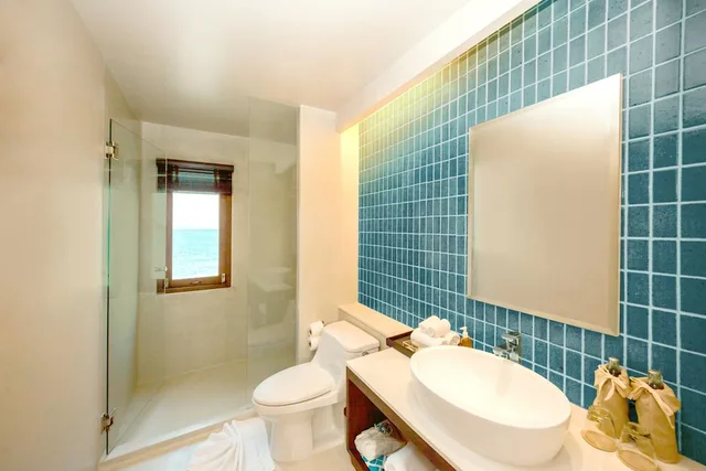 Rasa, King Bed, Ocean Front, Buri Rasa Village Phangan 3/3