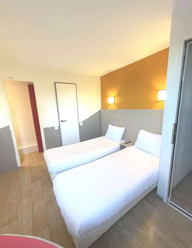 غرفة قياسية بسريرين منفصلين، Hotel Premiere Classe Marseille Ouest Martigues 2/3
