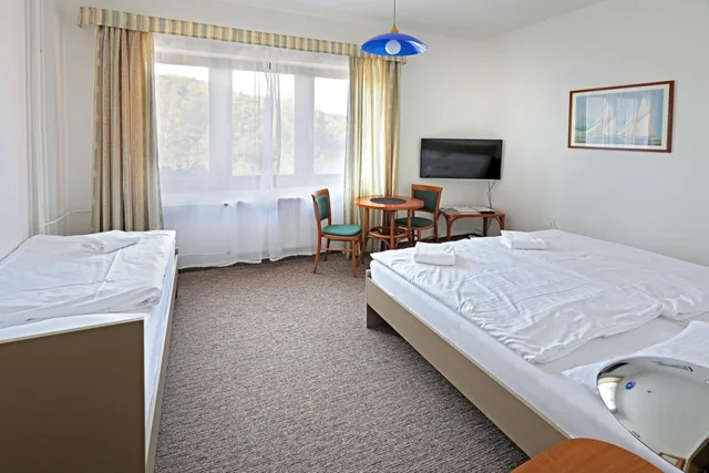 غرفة ثلاثية بإطلالة على البحيرة، Laguna Slapy Hotel 5/5