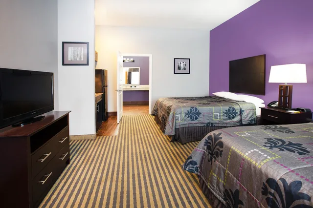 غرفة بسريرين كوين لذوي الإعاقة، Super 8 by Wyndham Carthage TX 2/6