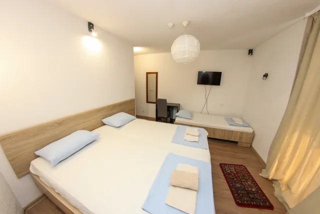 غرفة ثلاثية قياسية، Hayat Hotel 9/10
