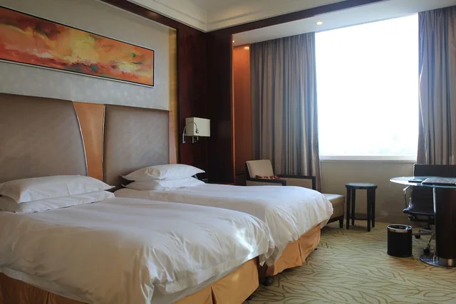 Deluxe, Twin Beds, Mountain View, Doubletree By Hilton Qinghai Golmud China 1/5