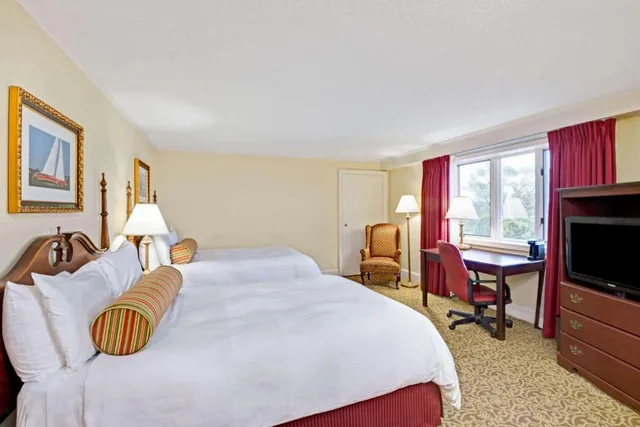 جناح، Ramada by Wyndham Seekonk Providence Area 1/2
